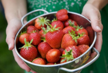 7 incredibili benefici delle fragole per una pelle più sana
