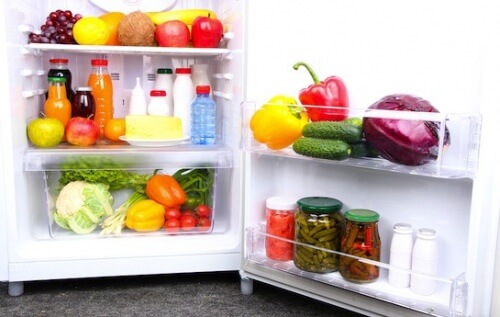14 alimenti che non possono mancare in frigo