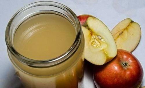 Aceto di mele per l'artrite alle mani
