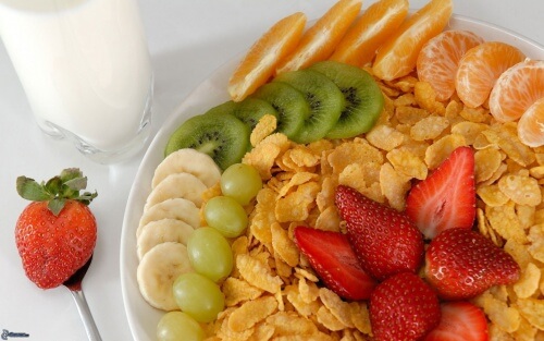 Frutta a colazione: tutti i benefici e qualche idea