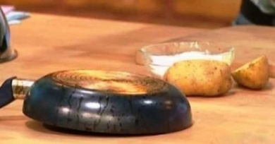 Pulire gli utensili da cucina con prodotti naturali