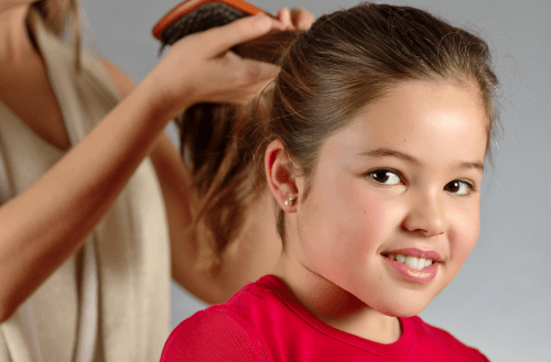 Consigli per far crescere belli e forti i capelli dei bambini