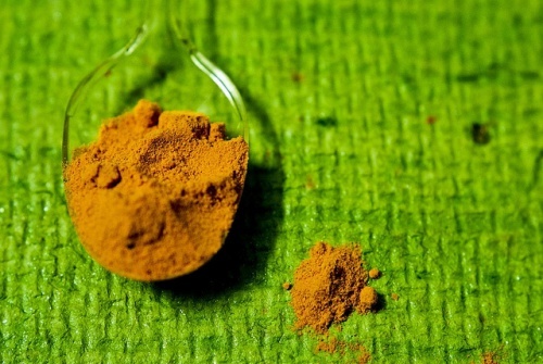 cucchiaio di curcuma