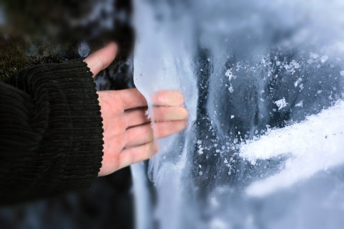 Mano nel ghiaccio, crioterapia