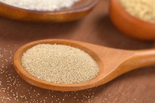 lievito di birra e cucchiaio