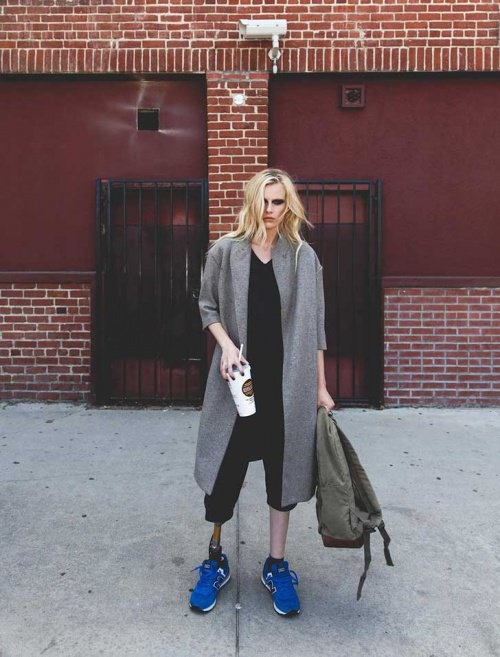 Modella perde una gamba per shock tossico