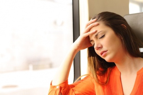 Donna con intossicazione emotiva