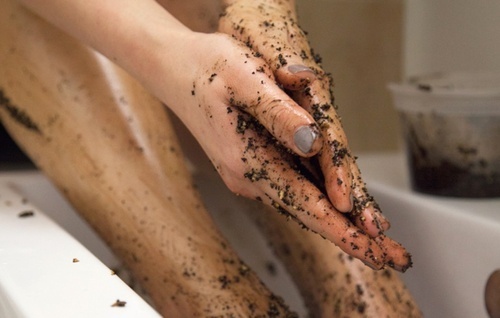 maschere esfolianti naturali al caffè