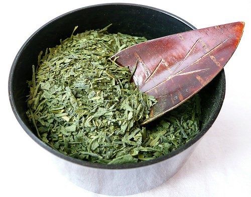 foglie di tè verde
