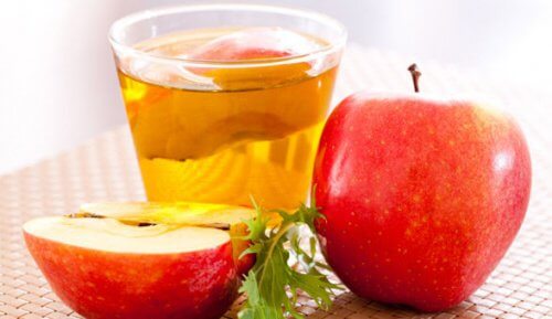 Usi alternativi dell'aceto di mele: salute, bellezza e casa