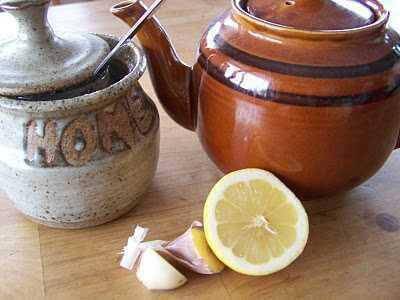 tè all'aglio e limone per combattere l'arteriosclerosi