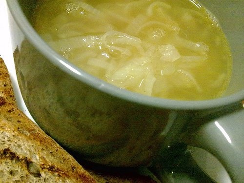 zuppa di cipolla e alloro