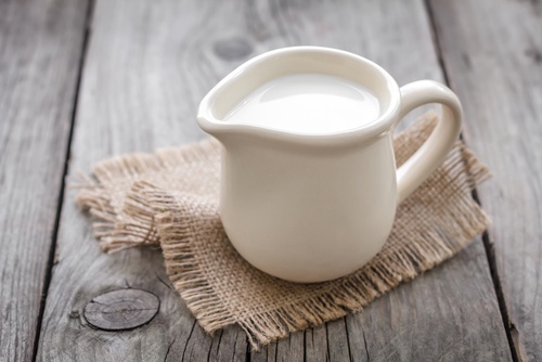 benefici del latte scottature 
