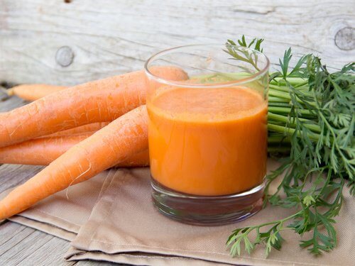 Sciroppo alla carota contro raffreddore, tosse ed influenza