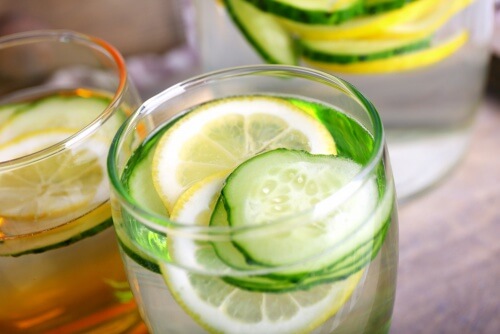 Acqua di cetriolo: disintossicante, diuretica e dimagrante