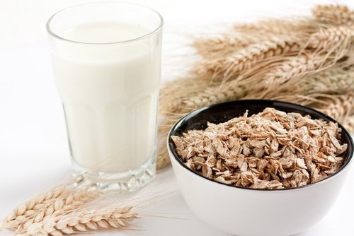 Preparare l'acqua d'avena in casa è facile