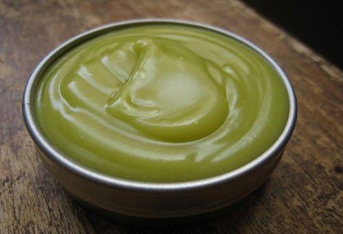 Crema dalle proprietà analgesiche e antinfiammatorie