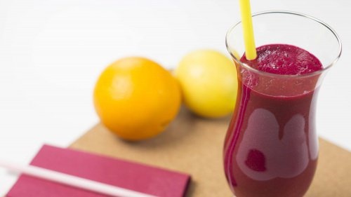 Frullato detox per il fegato di barbabietola e limone