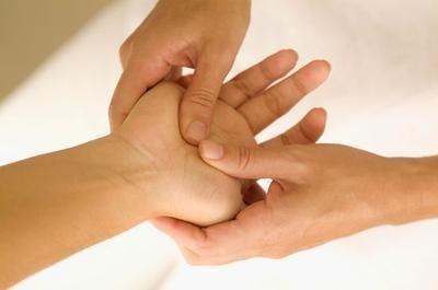 pressione della mano
