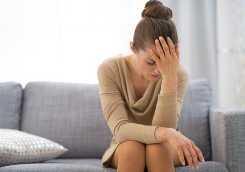 ragazza stressata