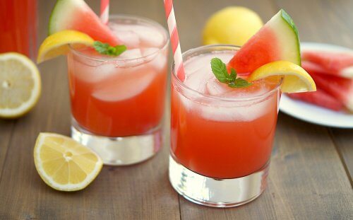 Succo d'anguria per disinfiammare l'addome
