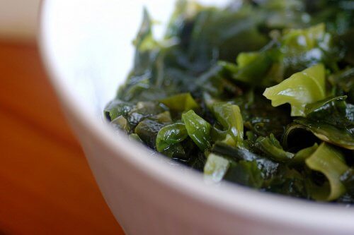 l'alga wakame è ottima per chi soffre di ipotiroidismo
