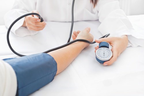 la pressione arteriosa alta è strettamente collegata ai problemi dei reni