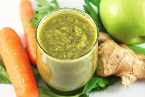 Mantenere sotto controllo l'appetito con un delizioso frullato