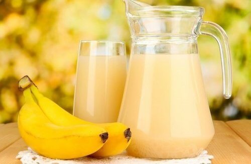 Frullato di banana e patate per trattare le ulcere gastriche