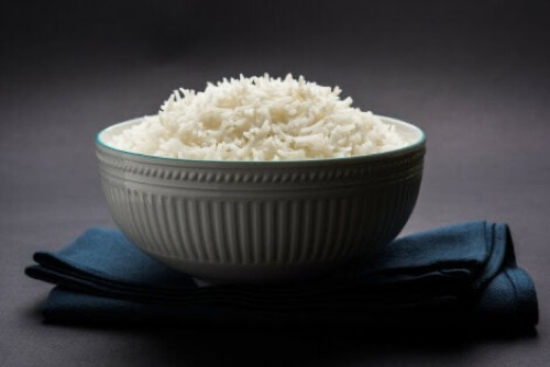10 alimenti che aiutano a dormire meglio: il riso