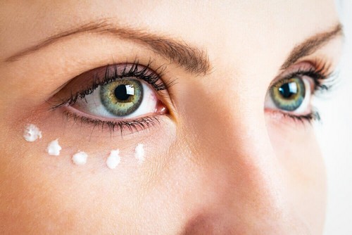 Crema contorno occhi.