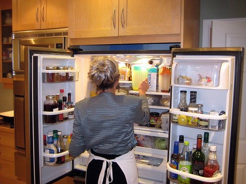 trucchi per pulire il frigorifero
