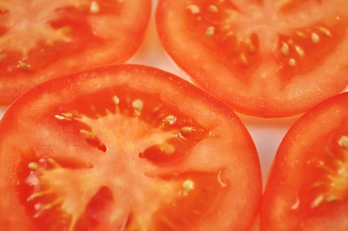 fette di pomodoro