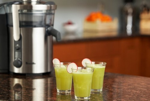 succo di sedano ed estrattore di succo