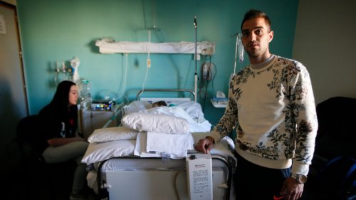 Bimbo paralizzato dopo aver mangiato una mandorla