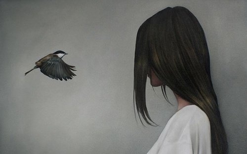 Donna con uccellino