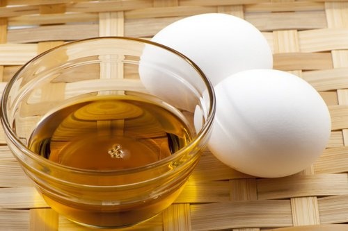 Maschera con uovo, olio e miele