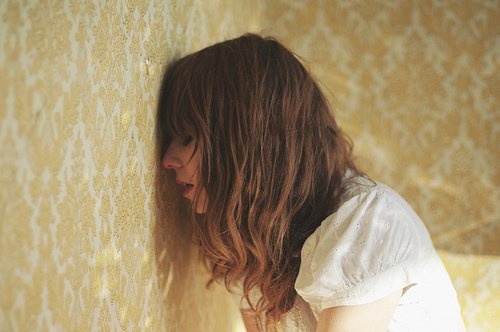 Sofferenza donna che soffre d'ansia
