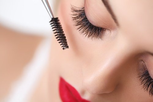 ciglia perfette con pettinino