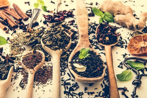 trattamento a base di erbe per le unghie fragili