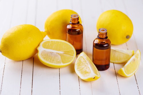 trattamento all'olio d'oliva e limone per unghie fragili
