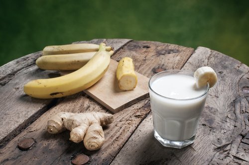 smoothie alla banana e zenzero