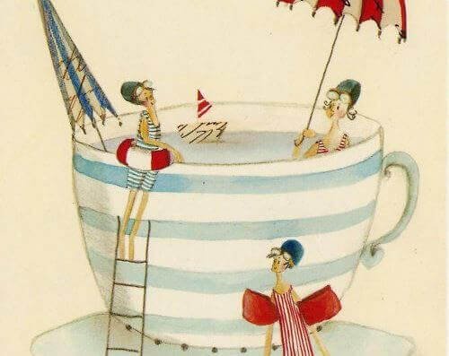 donne in costume da bagno in una tazza di caffè