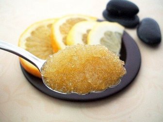 Scurire i capelli bianchi con 5 rimedi naturali