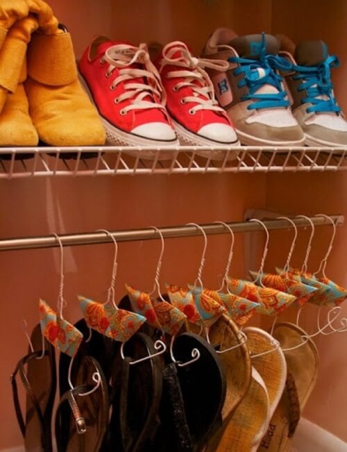 scarpe nell'armadio