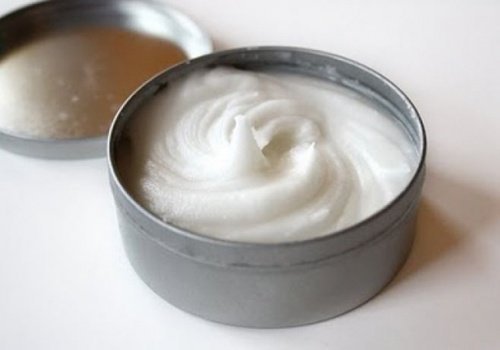 esfoliante-per-la-pelle viso