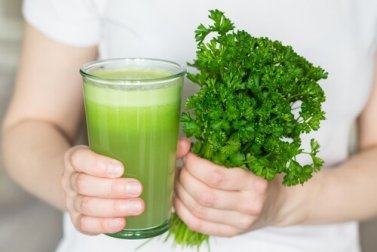 Frullato naturale contro l'alitosi ed il cattivo odore corporeo