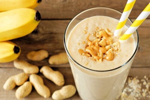 I frullati alla banana agevolano l'eliminazione delle tossine