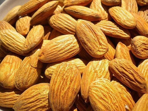 mandorle frutta secca