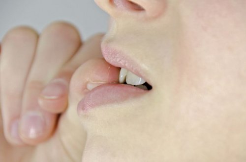 7 motivi per evitare di mangiarsi le unghie
